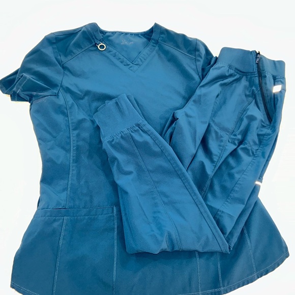 Cherokee Infinity Caribbean Blue Teal Scrub Set - Picture 2 of 4
